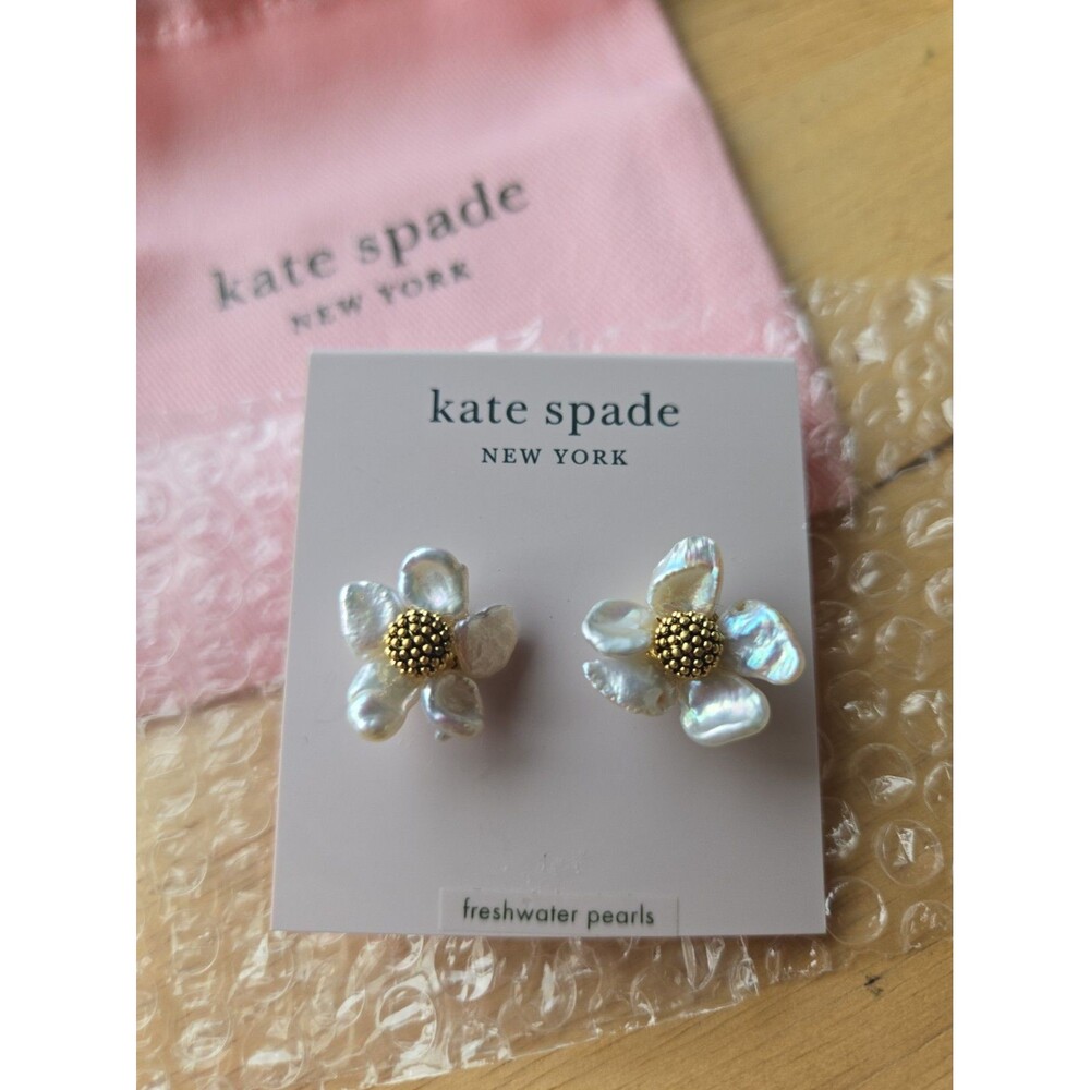 NWT Kate Spade Floral Frenzy Pearl Flower Stud Earrings Gold Tone Vtg Rare - Picture 10 of 13